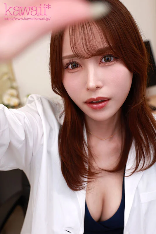 【VR】9つ歳の離れた保健室の伊藤先生は兄の同級生で当時ずっと片想い…見た目がそっくりなポクで止まっていた青春をRe:start 授業サボって何度も何度も不純性交を繰り返した… 伊藤舞雪 2