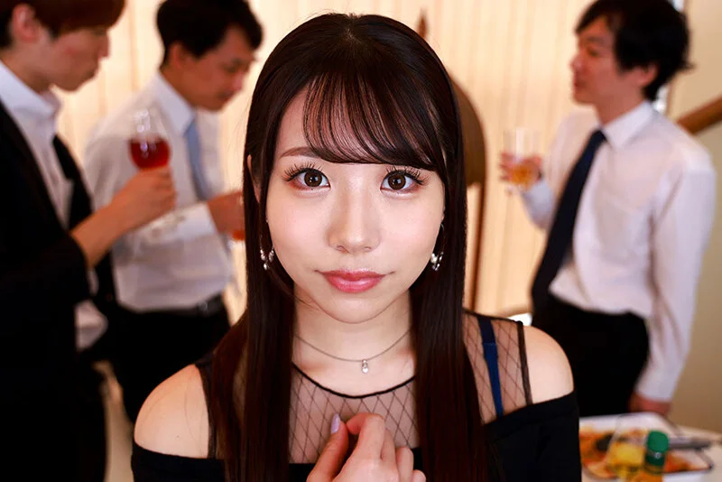 【VR】私から…目そらさないで。淡い記憶を残した同窓会にて。幼馴染の一途な瞳に魅了され、空白の時間を一瞬で埋めるような綺麗で大胆なセックス。尾崎えりか 4