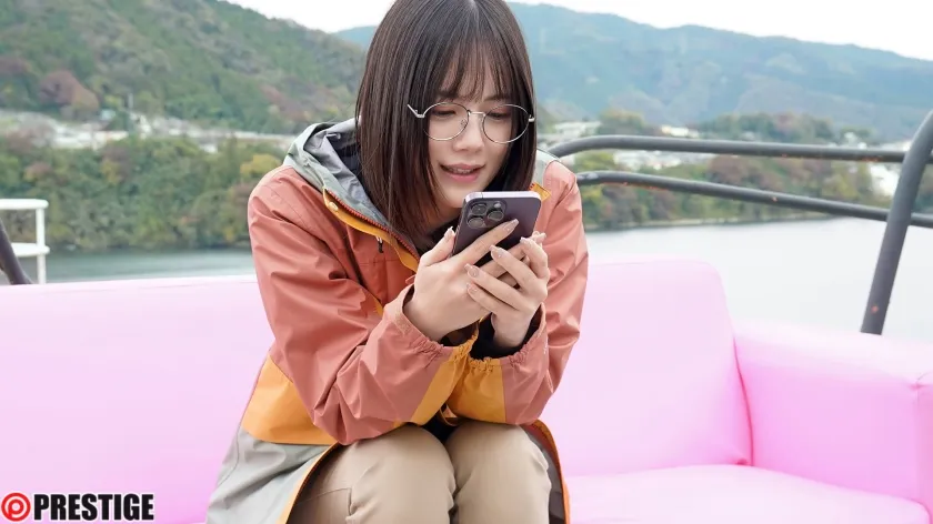 陰キャ女子とワンルーム同棲生活。「ラブホ清掃員の地味な女子」と、「不眠症のダメニート」が出会って滅茶苦茶ヤリまくって… 涼森れむ【MGSだけのおまけ映像付き+15分】 2